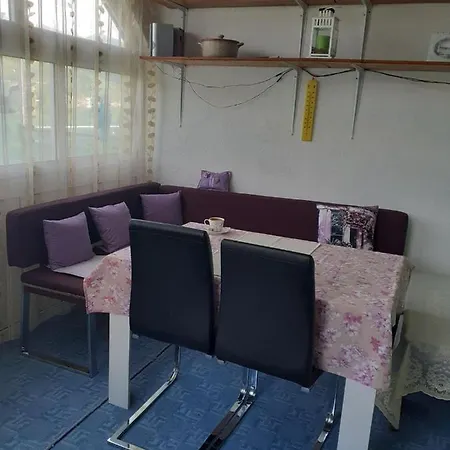 Green Lake House , Konjic 科尼茨